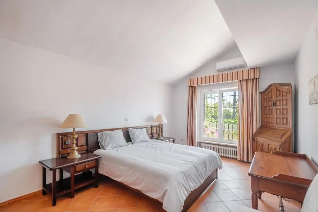 Beachfront Andalusian Villa Marbella 0*,  Spanyolország