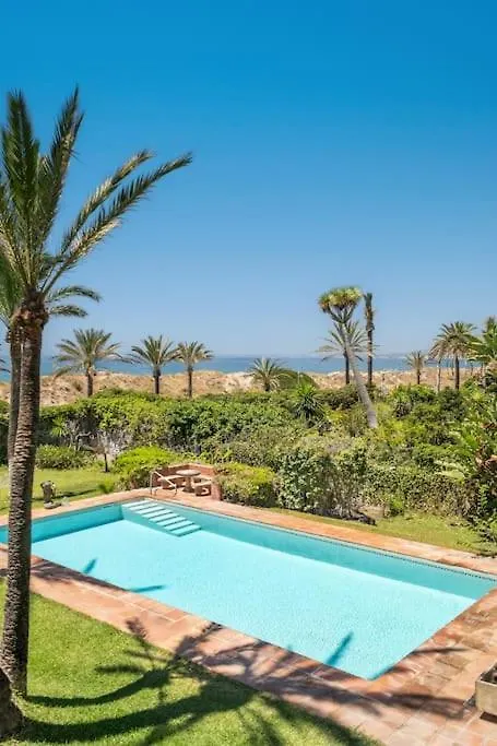 Beachfront Andalusian Villa Marbella 0*,